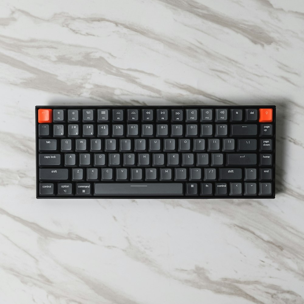 Keyboard Mekanikal 75% Hot-Swap RGB